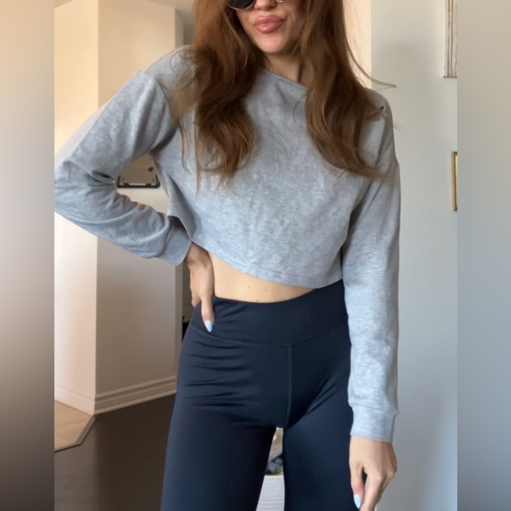 Gray Cropped Sweatshirt - Picture 5 of 7